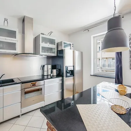 Maria Ludwika, Sun & Snow *